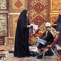 رئیس نمایشگاه میلان به نمایشگاه صنایع‌دستی می‌آید