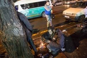 توضیح سامانه ۱۳۷ شهرداری تهران درباره جمع‌آوری کارتن‌خواب‌ خیابان انقلاب