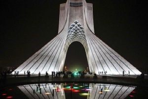 بازدید نوروزی از سه برج مشهور تهران در دوره‌های تاریخی متفاوت