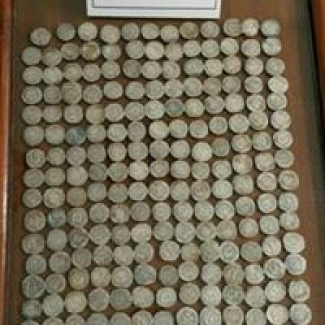 اعضای باند خرید و فروش اشیای تاریخی و کشف سکه‌های ساسانی در ساری دستگیر شدند