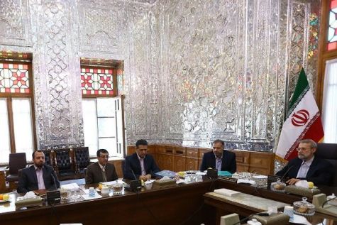 نشست بررسی مسائل نظام بانکی کشور با حضور لاریجانی برگزار شد