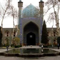 مرمت گنبد مدرسه چهار‌باغ اصفهان تا شهریور 1397 به پایان می‌رسد