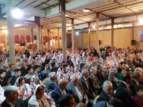 جشن ثبت ملی لباس محلی روستای ابیانه برگزار شد