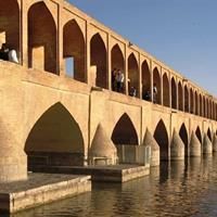 پایگاه پژوهش پل‌های تاریخی اصفهان تشکیل می‌شود/ طرح نهایی ایمن‌سازی سی‌و‌سه‌پل تصویب شد