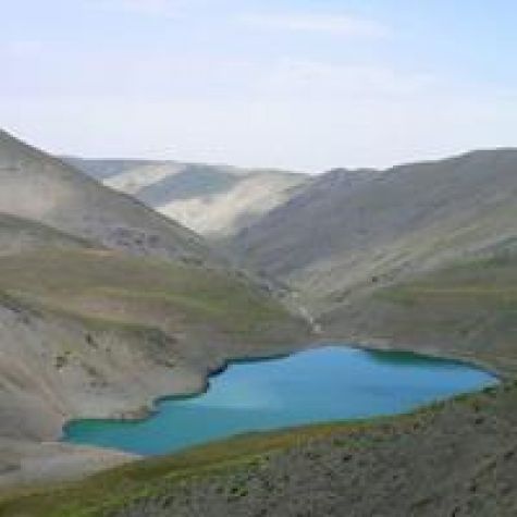 دریاچه چشمه‌سبز گلمکان میزبان گردشگران نوروزی