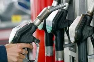 مجلس مخالف افزایش قیمت بنزین به۱۵۰۰ تومان است