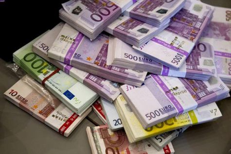 یورو به مرز ۵۵۰۰ تومان رسید/گرانی ۱۰ هزار تومانی سکه طرح جدید