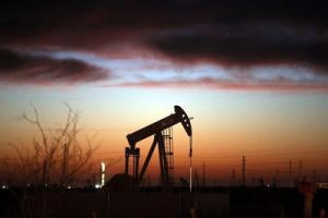قیمت نفت پایین ۷۰دلار ماند