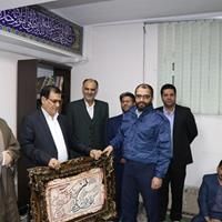 تجلیل از رزمنده مدافع حرم از سوی مدیرکل میرا‌ث‌فرهنگی قم