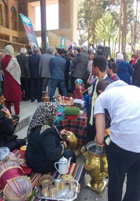 برگزاری روز فرهنگی شاهین‌شهر و میمه در مجموعه جهانی کاخ چهل‌ستون اصفهان/ 150 هنرمند میهمان رویداد فرهنگی نوروزگاه اصفهان