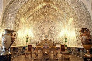 نقاشی‌های قاجاری کاخ گلستان برای نمایش در موزه لوور مرمت می‌شوند